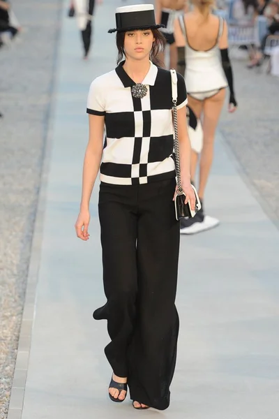 Look 34